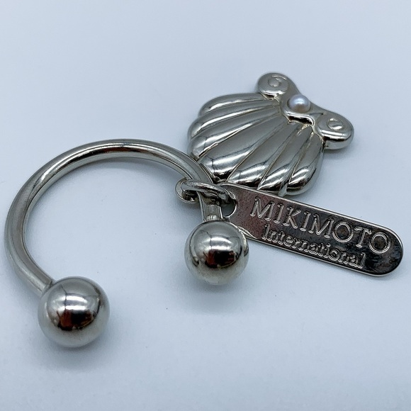 Mikimoto Pearl Shell Silver-Tone Key Ring Holder - Picture 4 of 6